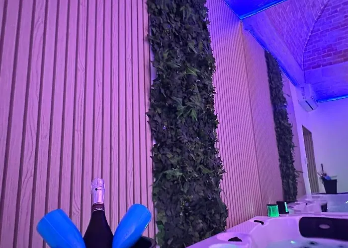 Liefdeshotel Rubino & *